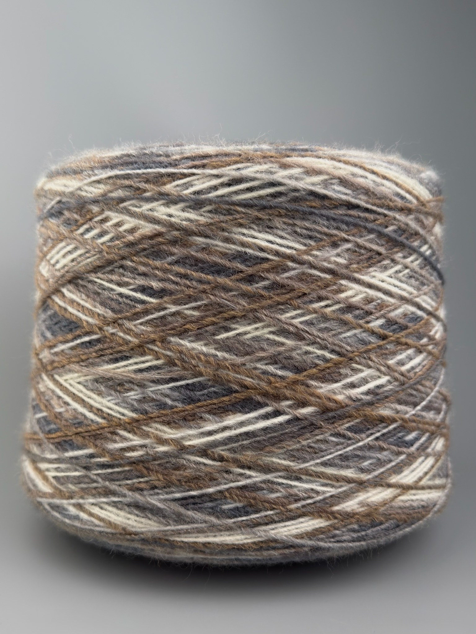 Di.Vè Art. Moira Nm 3.5 – Garn aus Schurwolle und Acryl col. Taupe–Rauchgrau–Naturbeige–Elfenbeinweiss, Farbverlauf foto 2